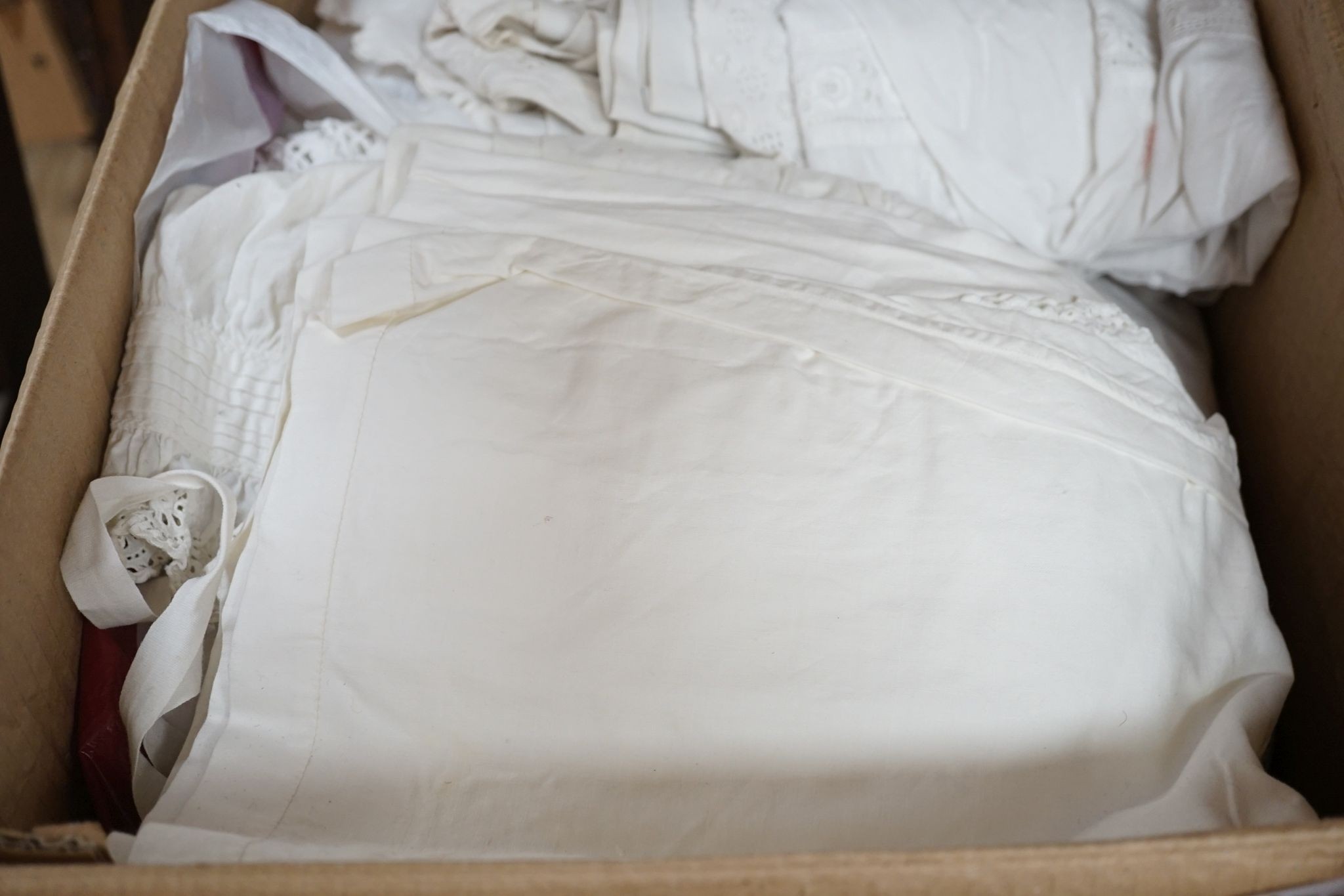 A quantity of linen